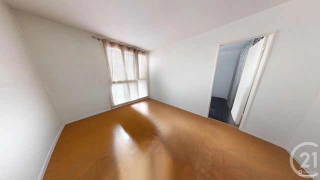 Appartement F2 à vendre - 2 pièces - 38.81 m2 - IVRY SUR SEINE - 94 - ILE-DE-FRANCE - Century 21 Raspail