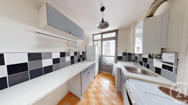 Appartement F2 à vendre - 2 pièces - 38.81 m2 - IVRY SUR SEINE - 94 - ILE-DE-FRANCE - Century 21 Raspail
