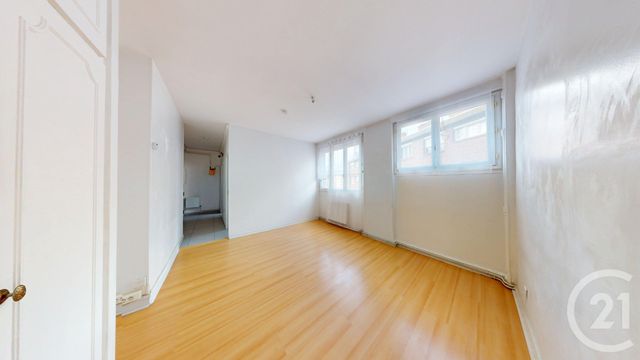 Appartement F2 à vendre - 2 pièces - 39.38 m2 - IVRY SUR SEINE - 94 - ILE-DE-FRANCE - Century 21 Raspail