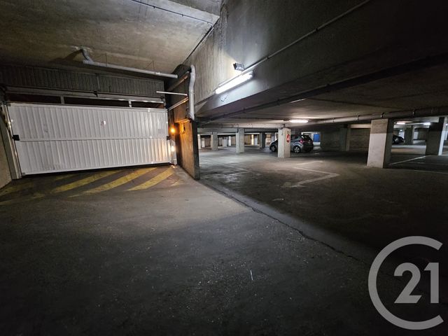 parking à vendre - 13.5 m2 - IVRY SUR SEINE - 94 - ILE-DE-FRANCE - Century 21 Raspail