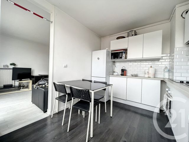 Appartement F2 à louer - 2 pièces - 42.16 m2 - VITRY SUR SEINE - 94 - ILE-DE-FRANCE - Century 21 Raspail