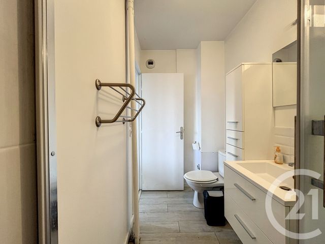Appartement F2 à louer - 2 pièces - 42.16 m2 - VITRY SUR SEINE - 94 - ILE-DE-FRANCE - Century 21 Raspail