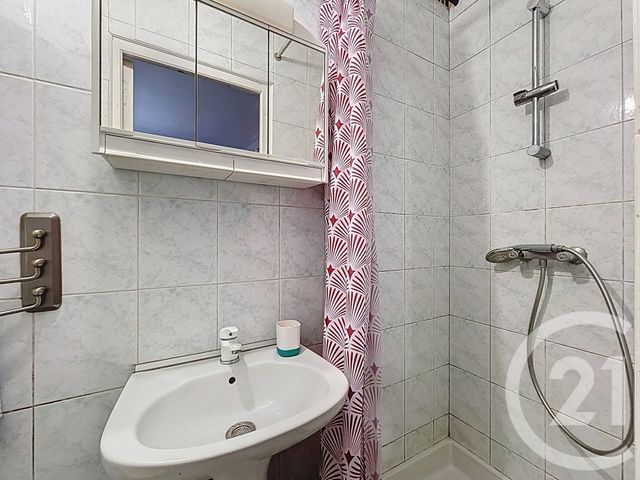 Appartement Studio à vendre - 1 pièce - 17.32 m2 - IVRY SUR SEINE - 94 - ILE-DE-FRANCE - Century 21 Raspail