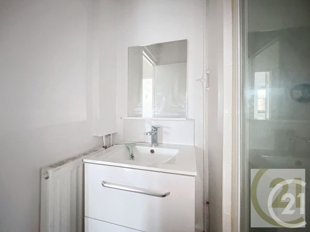 Appartement F3 à louer - 3 pièces - 50.12 m2 - IVRY SUR SEINE - 94 - ILE-DE-FRANCE - Century 21 Raspail