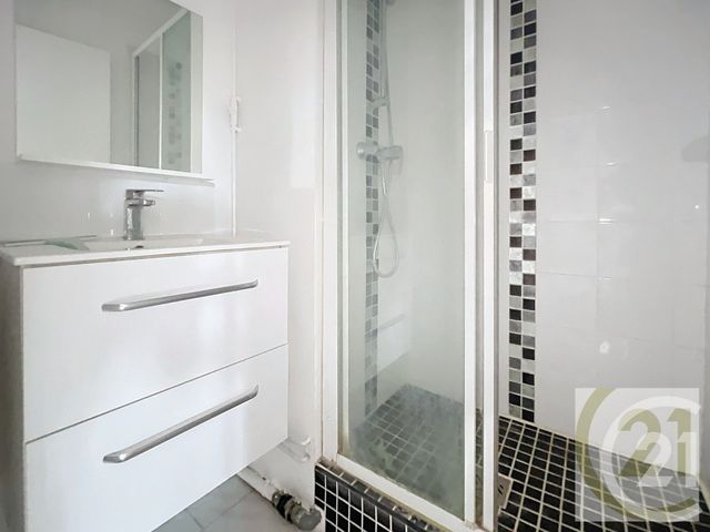 Appartement F3 à louer - 3 pièces - 50.12 m2 - IVRY SUR SEINE - 94 - ILE-DE-FRANCE - Century 21 Raspail