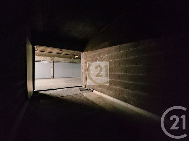 parking à vendre - 12.42 m2 - IVRY SUR SEINE - 94 - ILE-DE-FRANCE - Century 21 Raspail