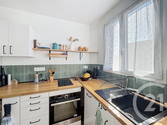 Appartement F2 à vendre - 2 pièces - 39.24 m2 - IVRY SUR SEINE - 94 - ILE-DE-FRANCE - Century 21 Raspail