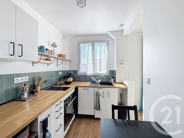Appartement F2 à vendre - 2 pièces - 39.24 m2 - IVRY SUR SEINE - 94 - ILE-DE-FRANCE - Century 21 Raspail