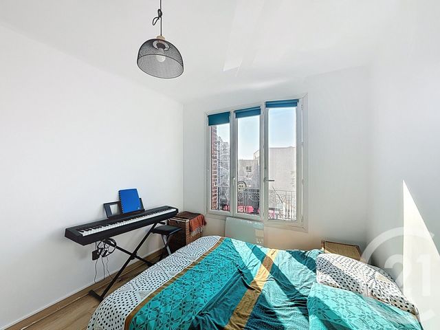 Appartement F2 à vendre - 2 pièces - 39.24 m2 - IVRY SUR SEINE - 94 - ILE-DE-FRANCE - Century 21 Raspail