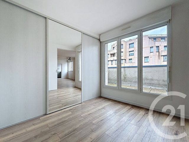 Appartement F3 à vendre - 3 pièces - 78.0 m2 - IVRY SUR SEINE - 94 - ILE-DE-FRANCE - Century 21 Raspail