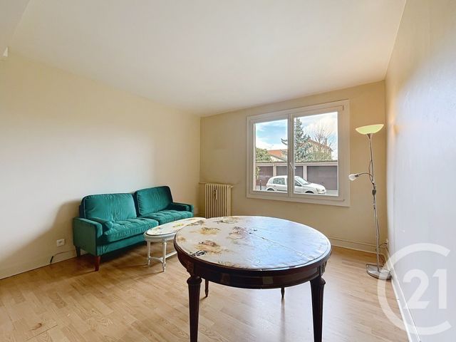 Appartement F3 à louer - 3 pièces - 53.93 m2 - VITRY SUR SEINE - 94 - ILE-DE-FRANCE - Century 21 Raspail