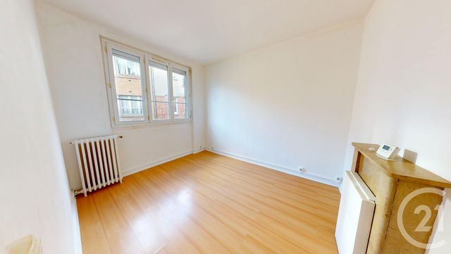 Appartement F2 à vendre - 2 pièces - 39.38 m2 - IVRY SUR SEINE - 94 - ILE-DE-FRANCE - Century 21 Raspail