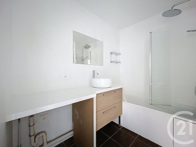 Appartement F3 à louer - 3 pièces - 58.13 m2 - IVRY SUR SEINE - 94 - ILE-DE-FRANCE - Century 21 Raspail