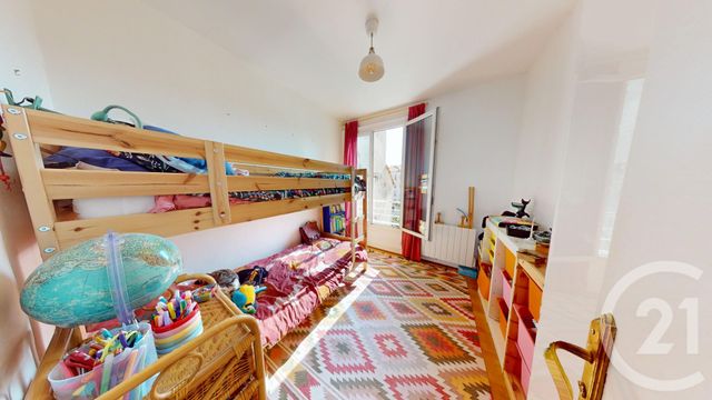 Appartement F2 à vendre - 2 pièces - 36.53 m2 - IVRY SUR SEINE - 94 - ILE-DE-FRANCE - Century 21 Raspail