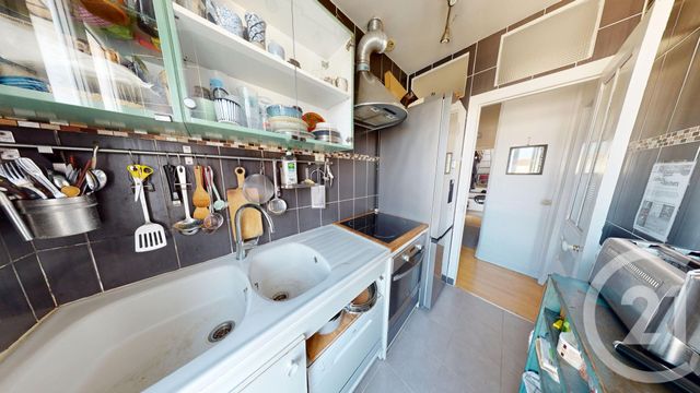 Appartement F2 à vendre - 2 pièces - 36.53 m2 - IVRY SUR SEINE - 94 - ILE-DE-FRANCE - Century 21 Raspail