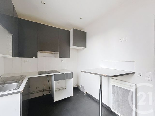 Appartement Studio à louer - 1 pièce - 25.01 m2 - IVRY SUR SEINE - 94 - ILE-DE-FRANCE - Century 21 Raspail