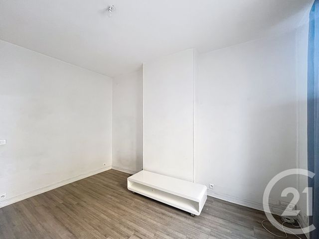 Appartement Studio à louer - 1 pièce - 25.01 m2 - IVRY SUR SEINE - 94 - ILE-DE-FRANCE - Century 21 Raspail