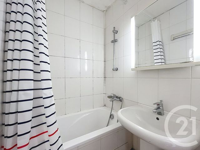 Appartement F2 à louer - 2 pièces - 37.72 m2 - IVRY SUR SEINE - 94 - ILE-DE-FRANCE - Century 21 Raspail