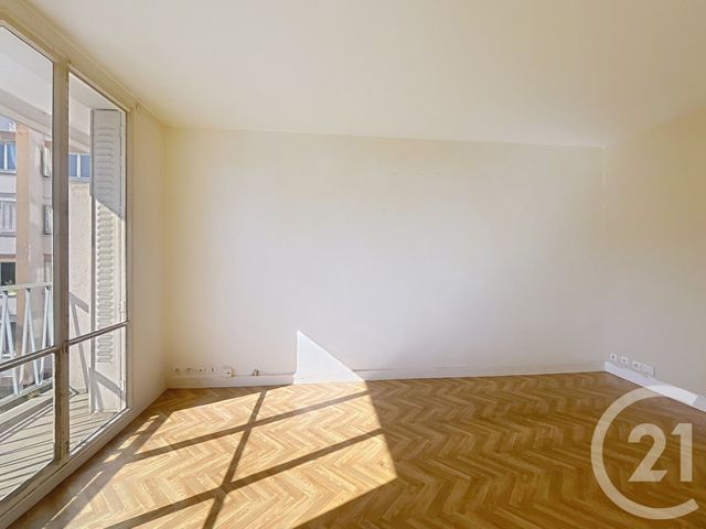 Appartement F2 à louer - 2 pièces - 37.72 m2 - IVRY SUR SEINE - 94 - ILE-DE-FRANCE - Century 21 Raspail