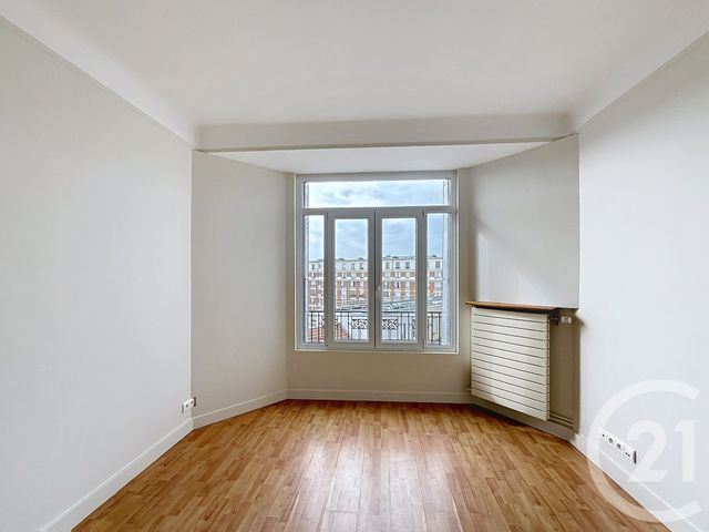 Appartement Duplex à louer - 6 pièces - 100.1 m2 - VITRY SUR SEINE - 94 - ILE-DE-FRANCE - Century 21 Raspail