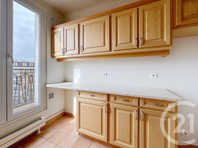 Appartement Duplex à louer - 6 pièces - 100.1 m2 - VITRY SUR SEINE - 94 - ILE-DE-FRANCE - Century 21 Raspail