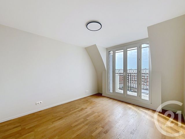 Appartement Duplex à louer - 6 pièces - 100.1 m2 - VITRY SUR SEINE - 94 - ILE-DE-FRANCE - Century 21 Raspail