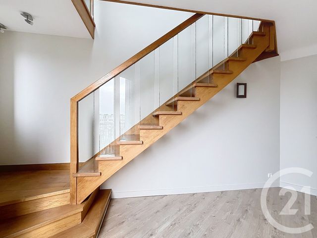 Appartement Duplex à louer - 6 pièces - 100.1 m2 - VITRY SUR SEINE - 94 - ILE-DE-FRANCE - Century 21 Raspail