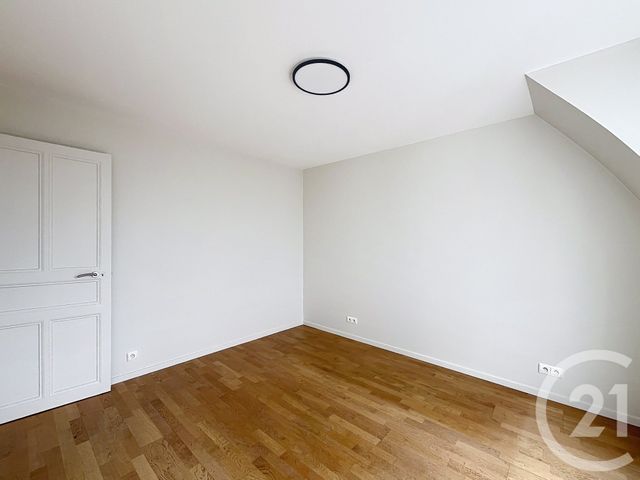 Appartement Duplex à louer - 6 pièces - 100.1 m2 - VITRY SUR SEINE - 94 - ILE-DE-FRANCE - Century 21 Raspail