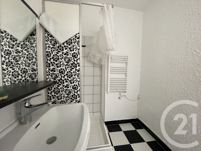 Appartement F2 à louer - 2 pièces - 32.98 m2 - IVRY SUR SEINE - 94 - ILE-DE-FRANCE - Century 21 Raspail