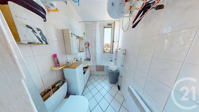 Appartement F2 à vendre - 2 pièces - 31.75 m2 - IVRY SUR SEINE - 94 - ILE-DE-FRANCE - Century 21 Raspail