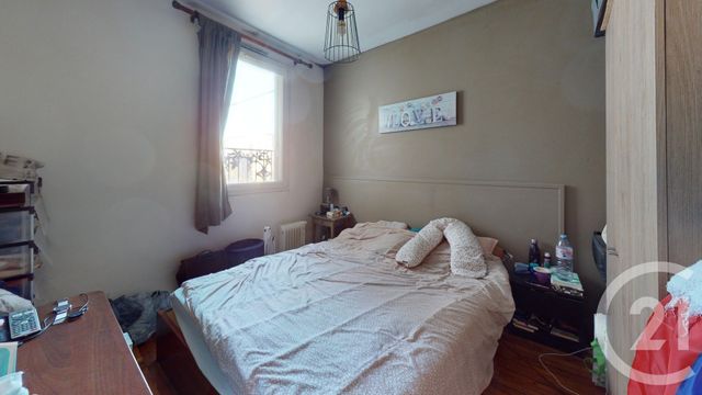 Appartement F2 à vendre - 2 pièces - 31.75 m2 - IVRY SUR SEINE - 94 - ILE-DE-FRANCE - Century 21 Raspail