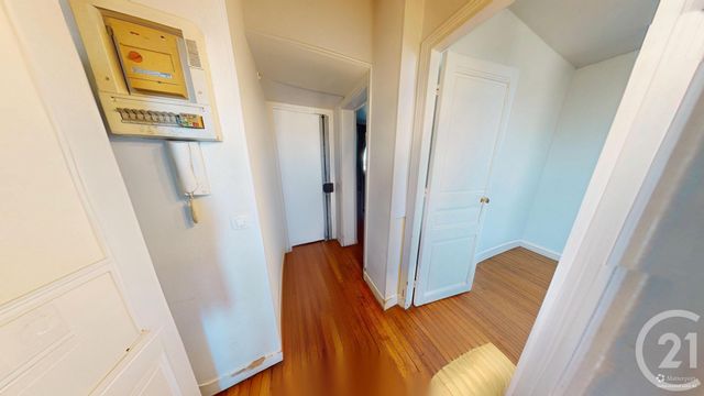 Appartement F2 à vendre - 2 pièces - 31.75 m2 - IVRY SUR SEINE - 94 - ILE-DE-FRANCE - Century 21 Raspail