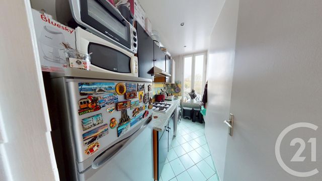 Appartement F2 à vendre - 2 pièces - 32.36 m2 - IVRY SUR SEINE - 94 - ILE-DE-FRANCE - Century 21 Raspail