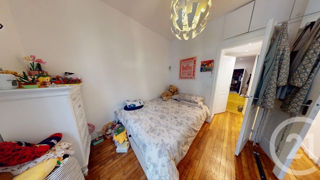 Appartement T2 à vendre - 2 pièces - 28.25 m2 - IVRY SUR SEINE - 94 - ILE-DE-FRANCE - Century 21 Raspail