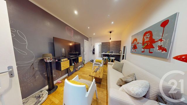 Appartement T2 à vendre - 2 pièces - 28.25 m2 - IVRY SUR SEINE - 94 - ILE-DE-FRANCE - Century 21 Raspail