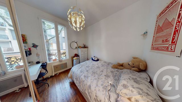 Appartement T2 à vendre - 2 pièces - 28.25 m2 - IVRY SUR SEINE - 94 - ILE-DE-FRANCE - Century 21 Raspail