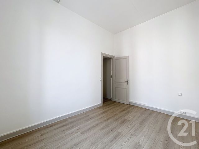Appartement F2 à vendre - 2 pièces - 33.9 m2 - IVRY SUR SEINE - 94 - ILE-DE-FRANCE - Century 21 Raspail
