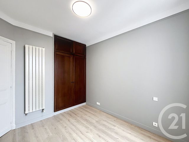 Appartement Duplex à louer - 6 pièces - 100.1 m2 - VITRY SUR SEINE - 94 - ILE-DE-FRANCE - Century 21 Raspail