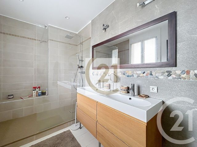 maison à vendre - 7 pièces - 166.0 m2 - IVRY SUR SEINE - 94 - ILE-DE-FRANCE - Century 21 Raspail