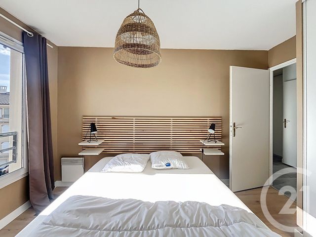 Appartement F3 à louer - 3 pièces - 59.41 m2 - VITRY SUR SEINE - 94 - ILE-DE-FRANCE - Century 21 Raspail