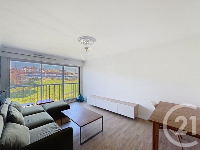 Appartement F3 à louer - 3 pièces - 63.59 m2 - IVRY SUR SEINE - 94 - ILE-DE-FRANCE - Century 21 Raspail