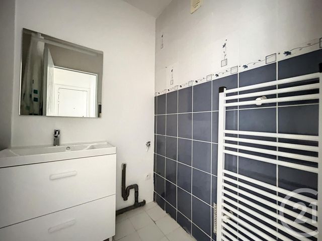 Appartement F3 à louer - 3 pièces - 50.64 m2 - IVRY SUR SEINE - 94 - ILE-DE-FRANCE - Century 21 Raspail