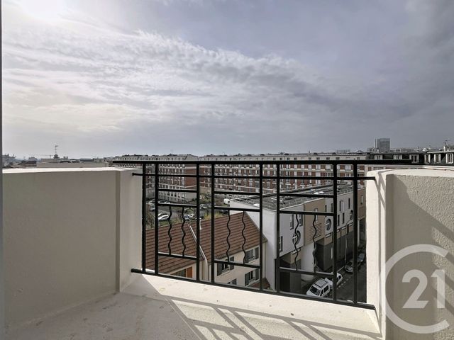 Appartement Duplex à louer - 6 pièces - 100.1 m2 - VITRY SUR SEINE - 94 - ILE-DE-FRANCE - Century 21 Raspail