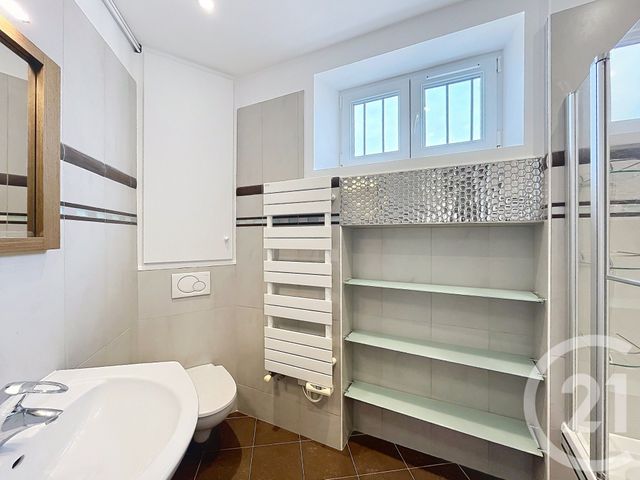 Appartement Duplex à louer - 6 pièces - 100.1 m2 - VITRY SUR SEINE - 94 - ILE-DE-FRANCE - Century 21 Raspail