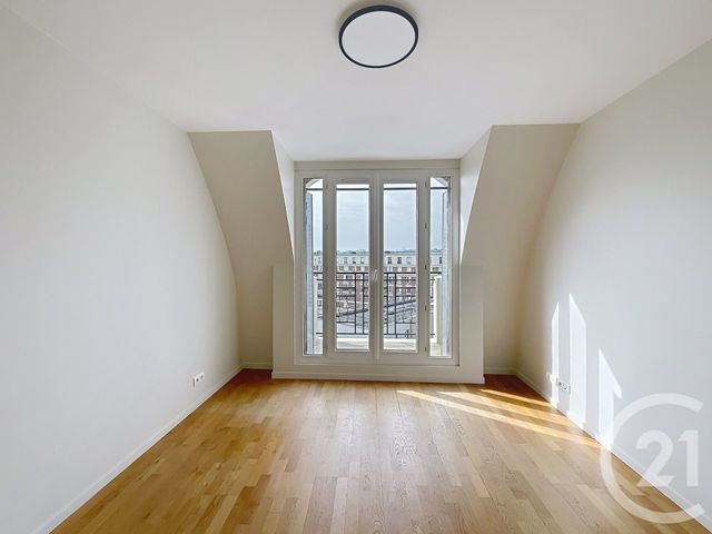 Appartement Duplex à louer - 6 pièces - 100.1 m2 - VITRY SUR SEINE - 94 - ILE-DE-FRANCE - Century 21 Raspail