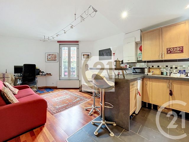 Appartement F2 à vendre - 2 pièces - 38.21 m2 - IVRY SUR SEINE - 94 - ILE-DE-FRANCE - Century 21 Raspail