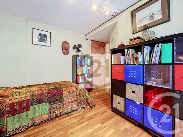Appartement F2 à vendre - 2 pièces - 38.21 m2 - IVRY SUR SEINE - 94 - ILE-DE-FRANCE - Century 21 Raspail