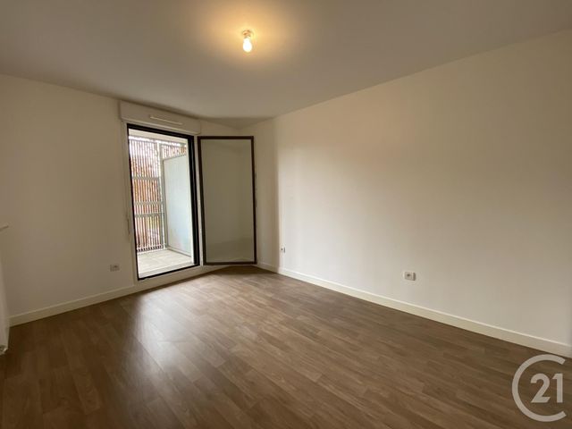 Appartement F2 à louer - 2 pièces - 45.15 m2 - IVRY SUR SEINE - 94 - ILE-DE-FRANCE - Century 21 Raspail