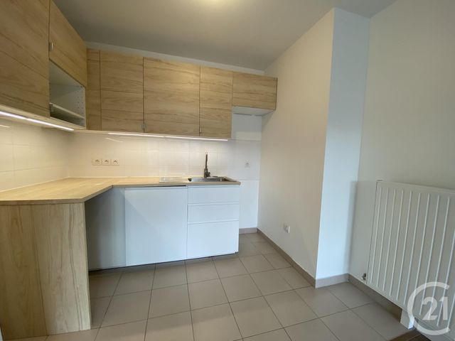 Appartement F2 à louer - 2 pièces - 45.15 m2 - IVRY SUR SEINE - 94 - ILE-DE-FRANCE - Century 21 Raspail