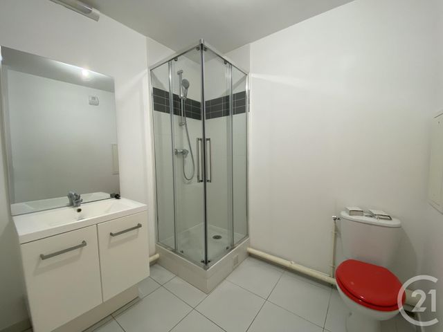 Appartement F2 à louer - 2 pièces - 45.15 m2 - IVRY SUR SEINE - 94 - ILE-DE-FRANCE - Century 21 Raspail